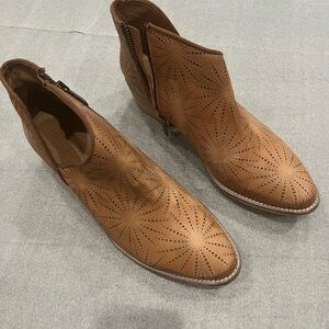 [40/US9]Veracruz Anthropologie Stylish Cutout Tan Leather Ankle Boots EUC
